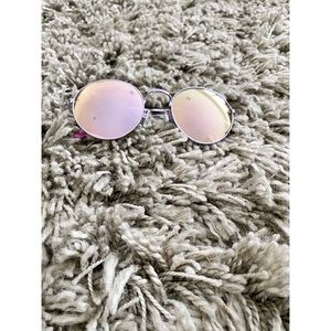 Circular Tinted Sunglasses 😎